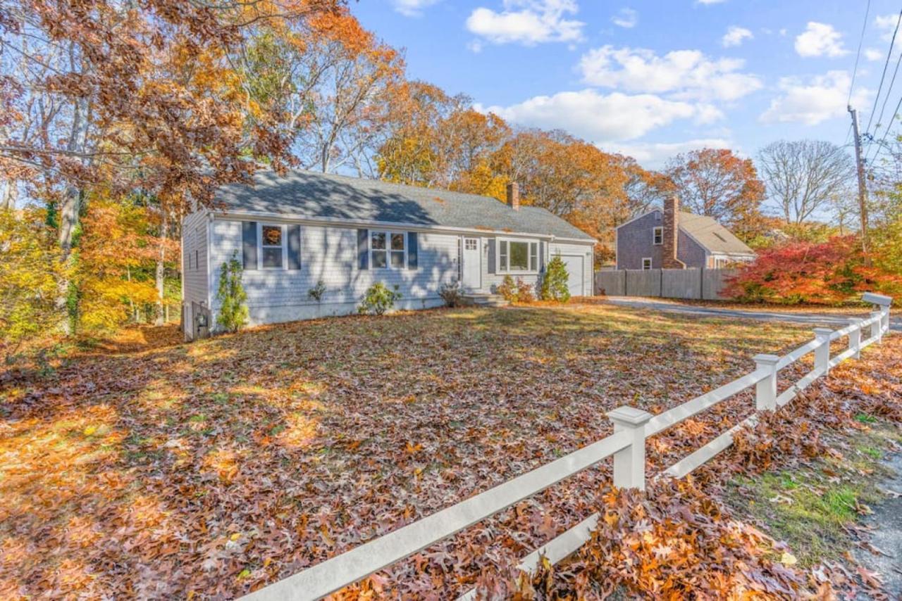 Cozy Spacious Home Walk To The Beach And 1 Mile To Downtown Hyannis Barnstable Exteriör bild